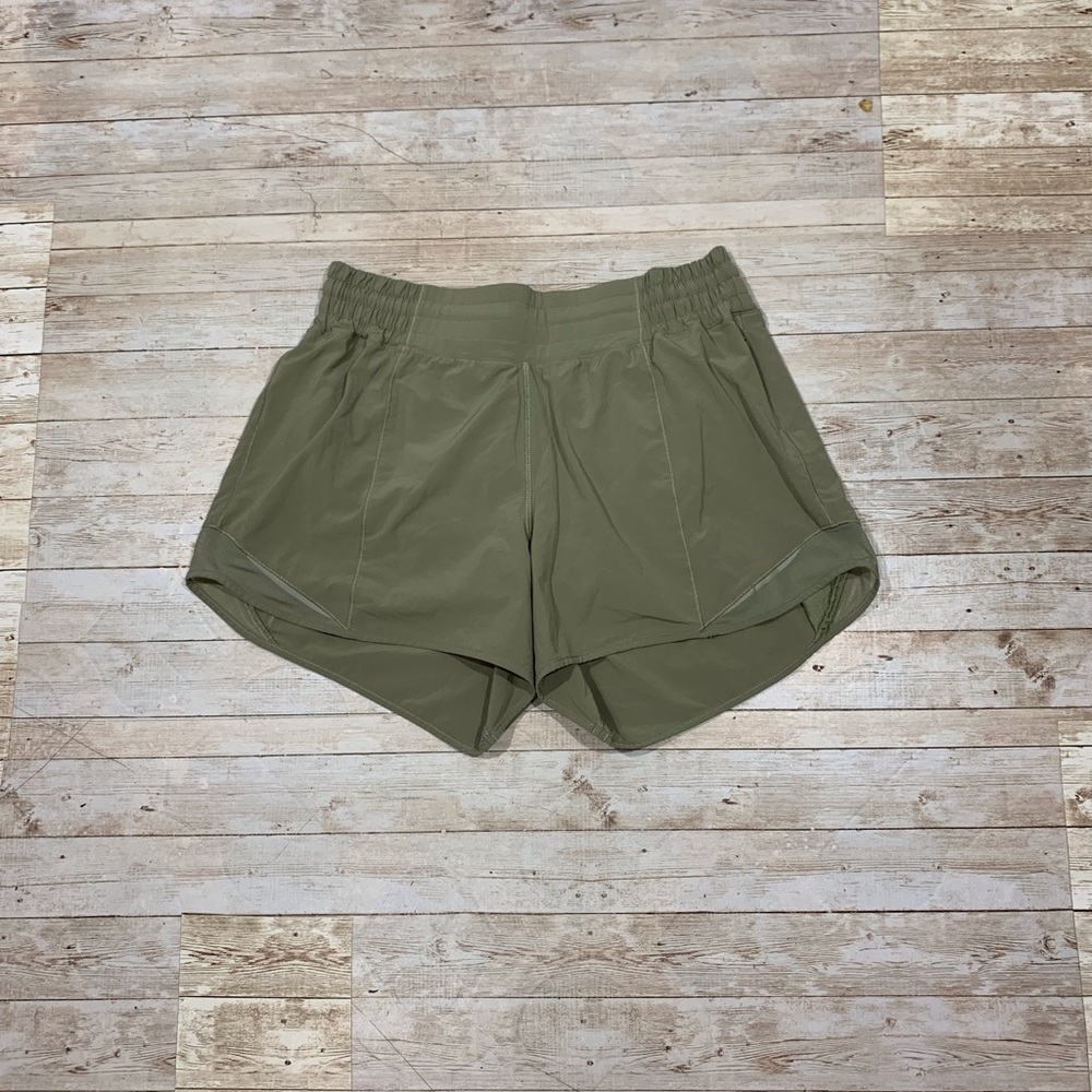 Lululemon Hotty Hot Short High Rise 4" Rosemary Green Size 8 athletic gym run